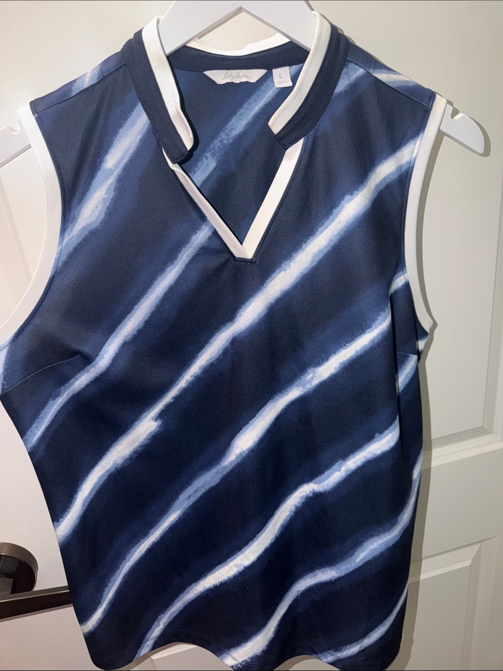 Lady Hagen Navy and White Sleeveless V-Neck Tank